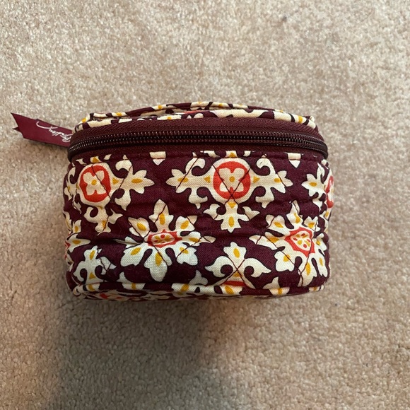 Vera Bradley small round cosmetic bag - Picture 5 of 5